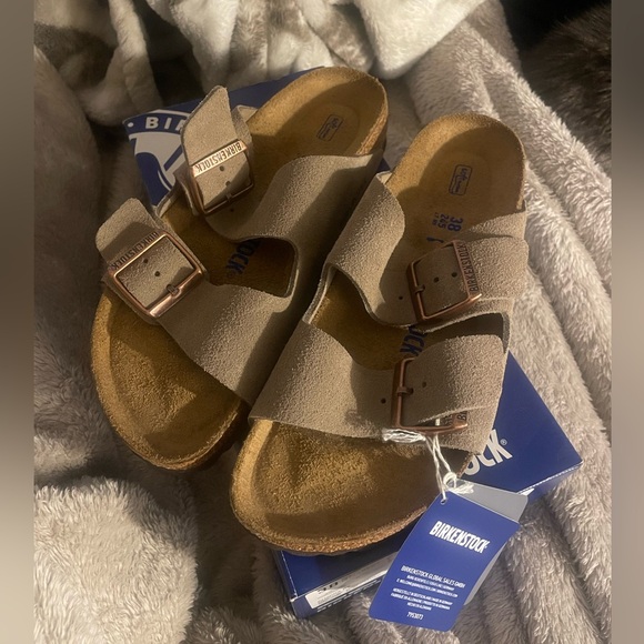 new Arizona Soft Footbed BIRKENSTOCKS in soft suede - Picture 3 of 4
